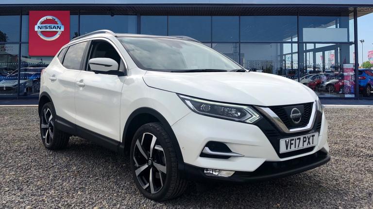 2017 Nissan Qashqai 1.6 DiG-T Tekna [Glass Roof pack] 5dr Petrol Hatchback Hatchback Petrol Manual