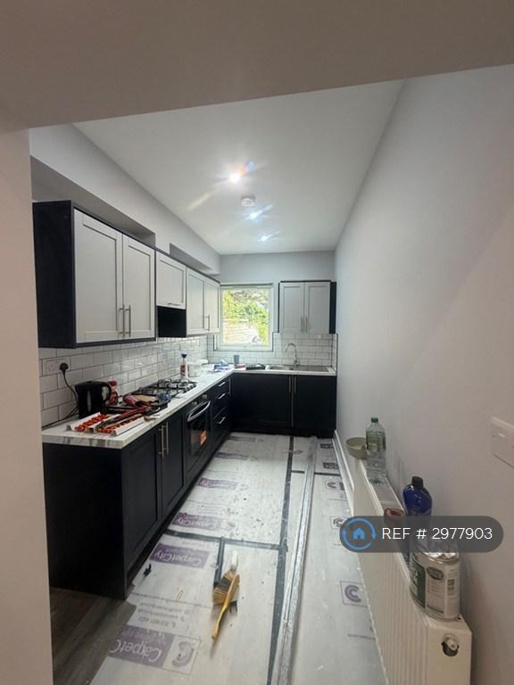 3 bedroom house in Colmore Road, Enfield, EN3 (3 bed) (#2977903)