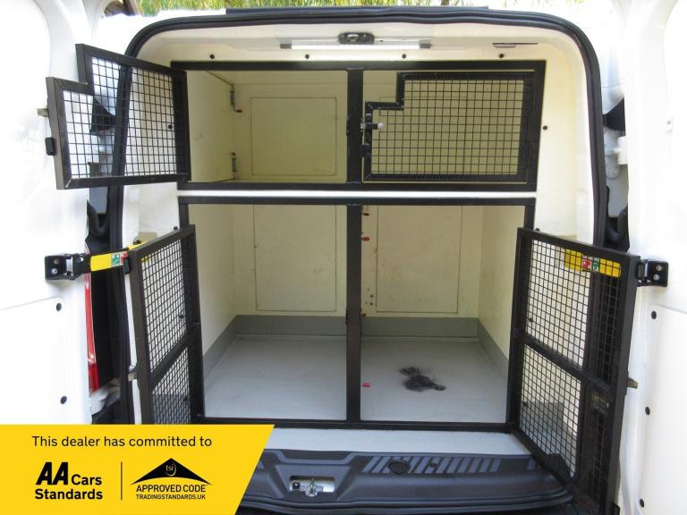 2018 Ford Transit Custom 290 2.0TDCi L1H1 SWB LOW ROOF DOG VAN WITH 5 CAGES-WET BELT CHANGED 2024...