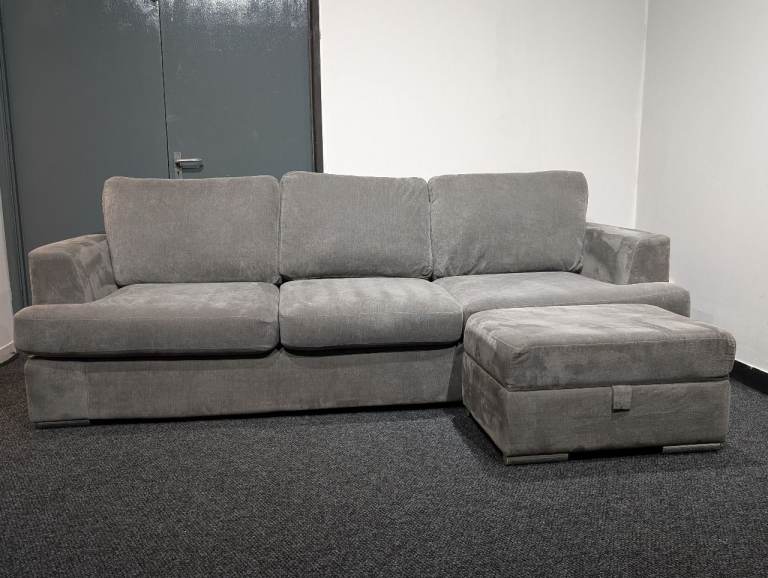 DFS 4 Seater Sofa with Moveable Footstool Cleaned Delivery Available 