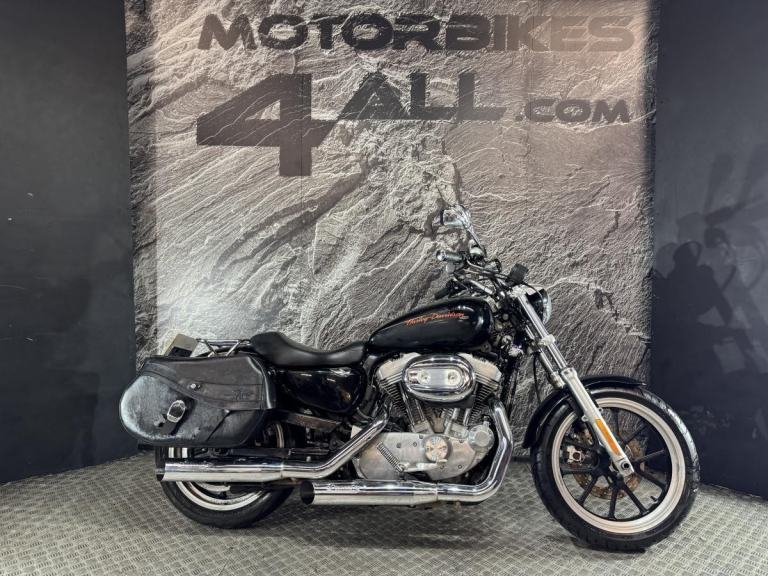 HARLEY DAVIDSON XL 883 SUPERLOW 2011