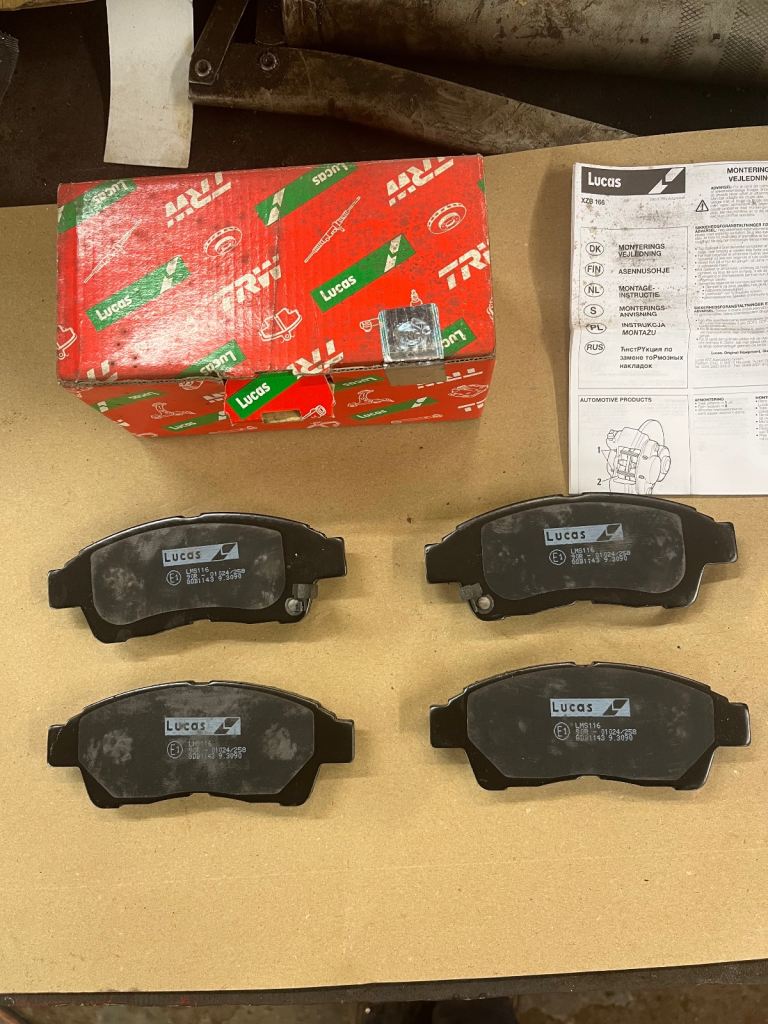 Toyota RAV4 2.0 Front Brake Pads (Brand New)