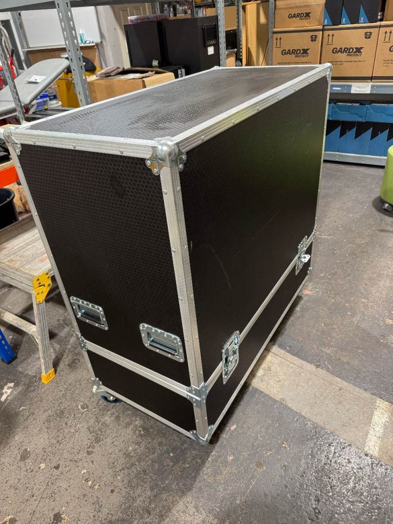 Black touring trunk/storage box/flight case - perfect for musicians! 