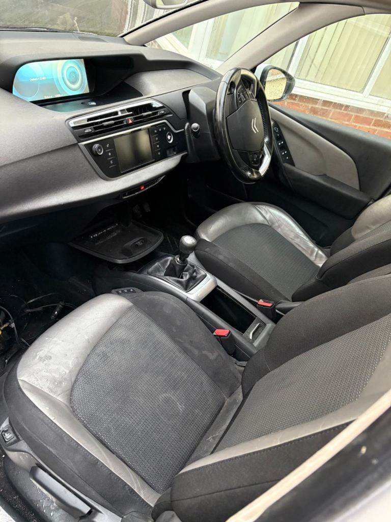 Citroen GRAND C4 PICASSO 2015 1.6 diesel blue hdi 