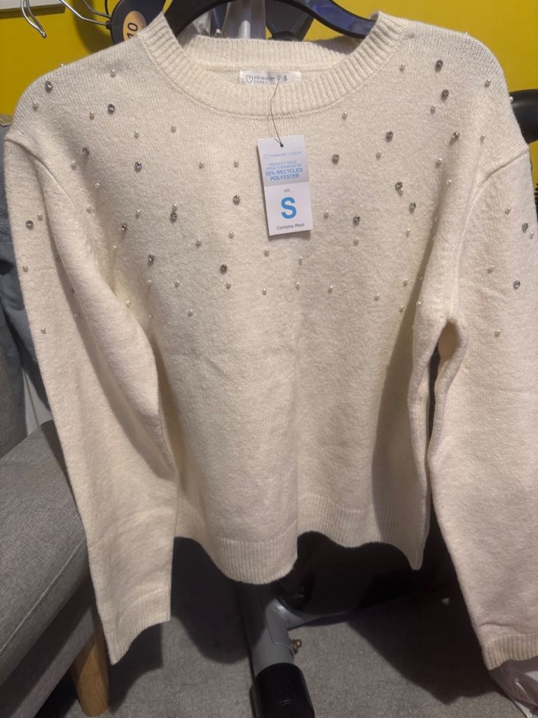 Women’s cream sparkle jumper brand new size S