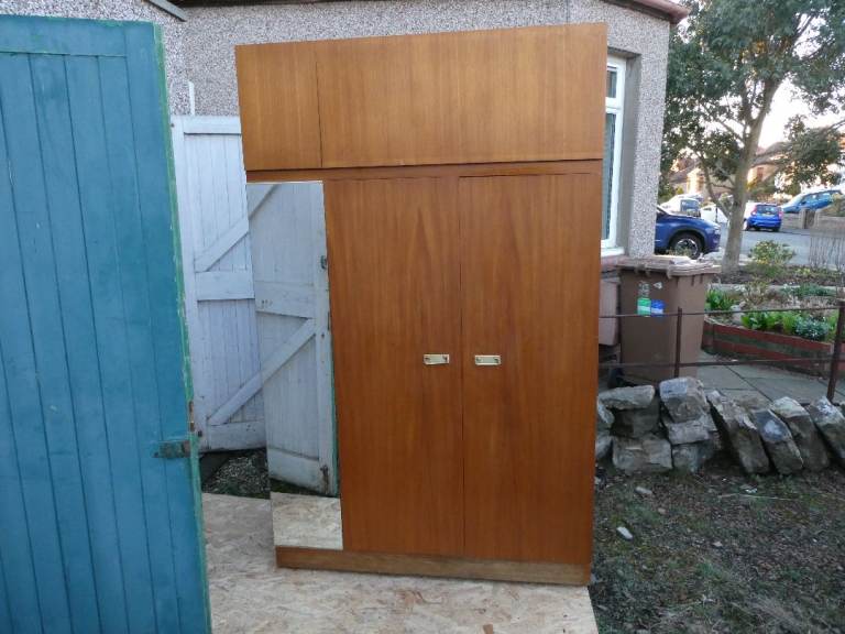 Free Double Wardrobe to Collect
