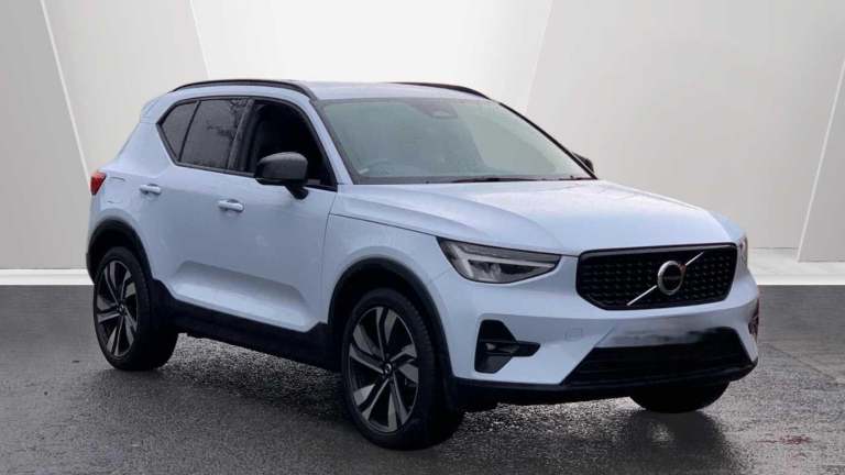 2026 Volvo XC40 2.0 B3P Plus Dark 5dr Auto ESTATE PETROL Automatic