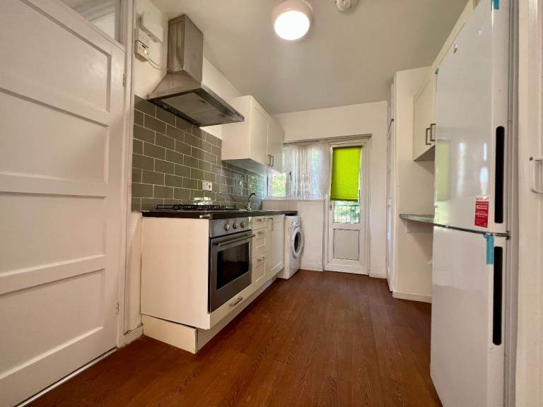 2 Bedroom Flat to Rent - Alexandra Avenue, Rayners Lane South Harrow  HA2 9DX 