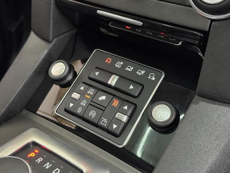 2016 Land Rover Discovery 3.0 SDV6 Landmark 5dr Auto ESTATE DIESEL Automatic