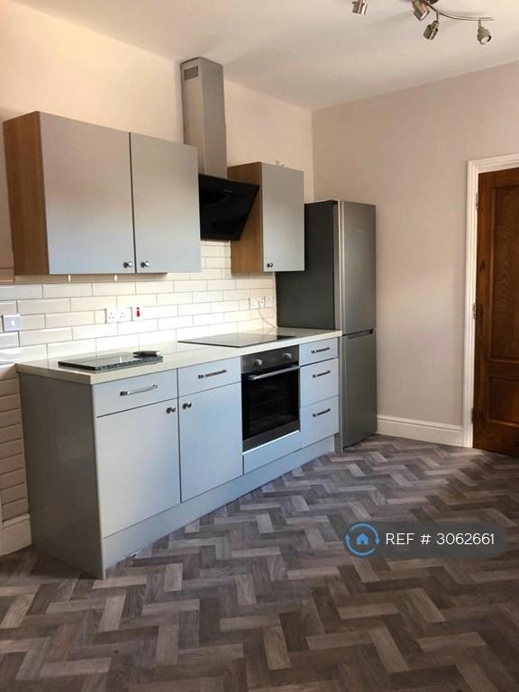 2 bedroom flat in Conway Road, Colwyn Bay, LL29 (2 bed) (#3062661)