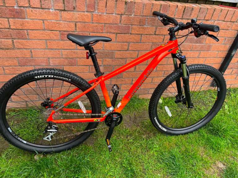 Cannondale Trail 6 Mountain Bike – 27.5" Wheels - Excellent Condition