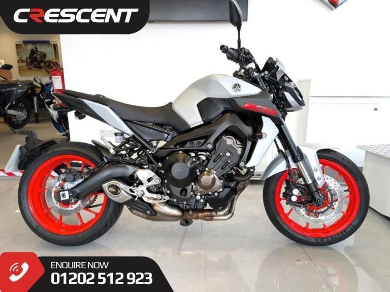 2019 YAMAHA MT-09 - 1 OWNER AND FITTED WITH FLY SCREEN & GILLES LEVERS