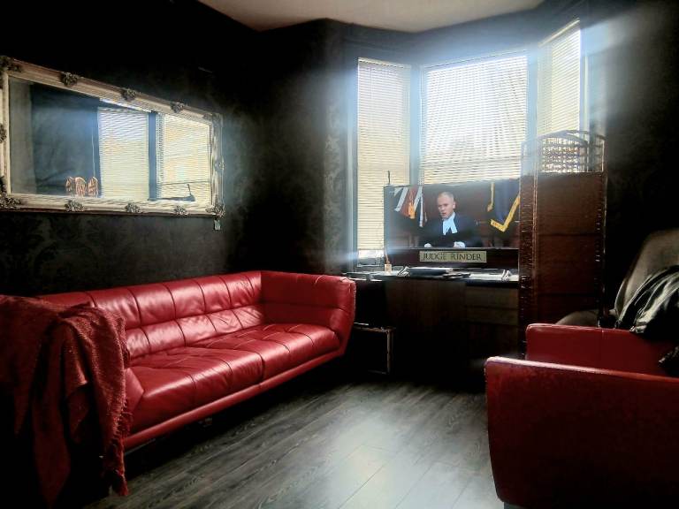 3 - 6 month stay including bills in cosy flat on quiet road