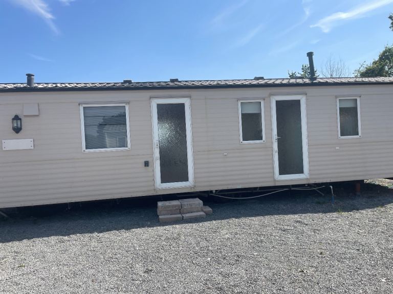  Static Caravan / Mobile Home - Good Condition 