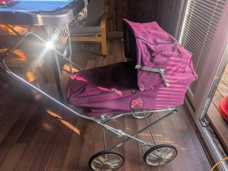 Silver cross original 1980s dolls pram 