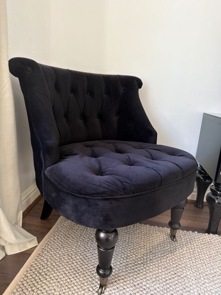 Black Velvet Armchair – Good Condition