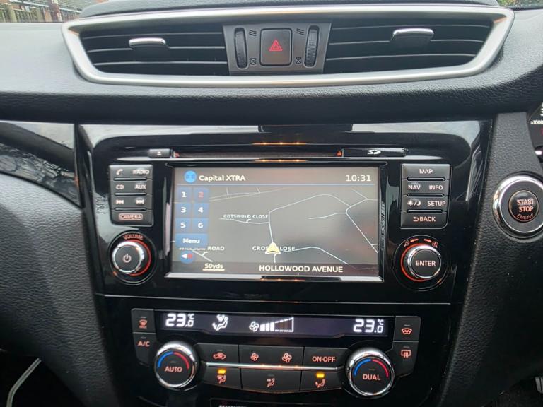 2015 Nissan Qashqai 1.5 dCi Tekna 5dr HATCHBACK Diesel Manual