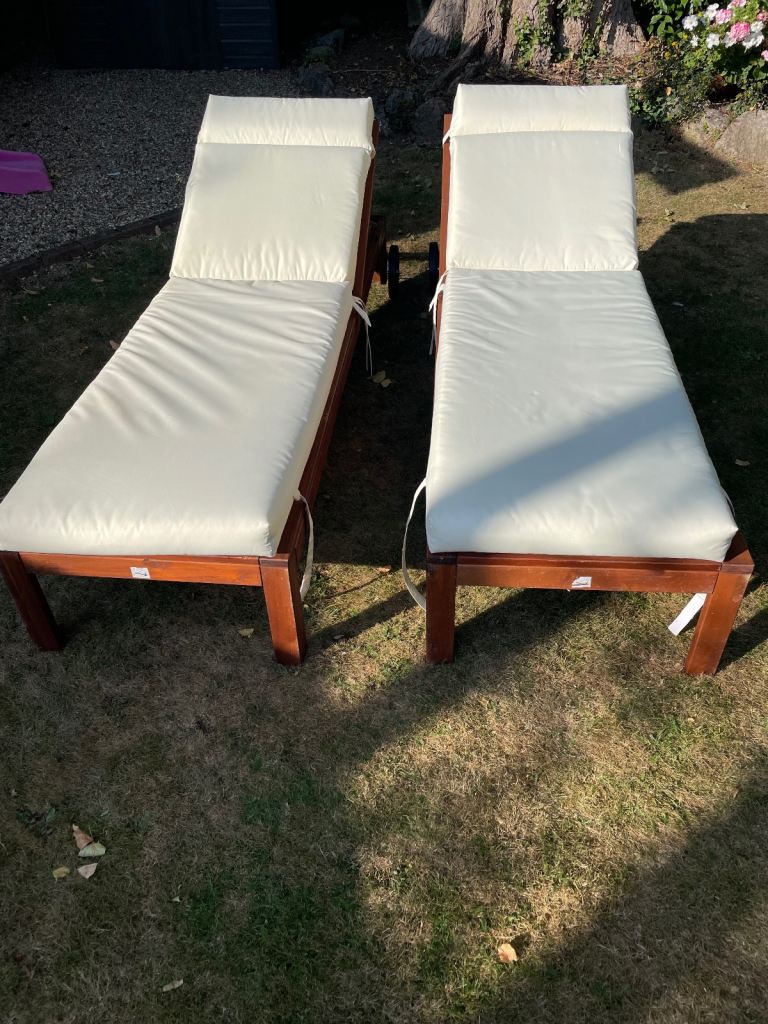 Sun lounger 