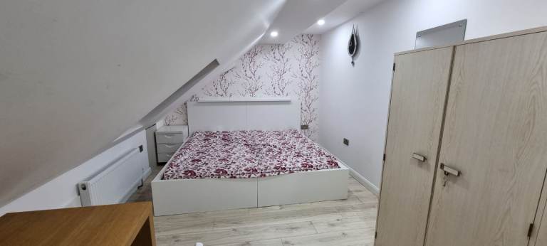 Rooms to let in Kingsbury, Harrow 