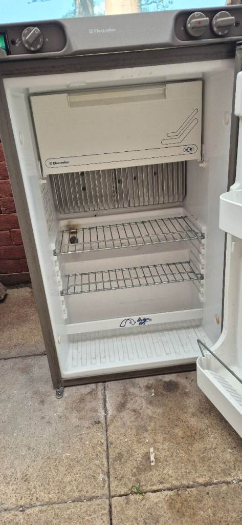ELECTROLUX RM4270 3way fridge for caravan camper motorhome boat.