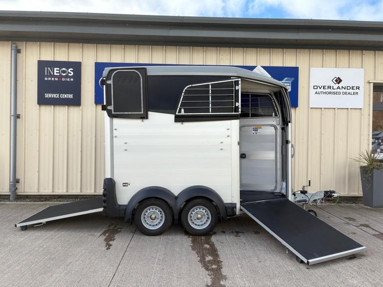 New Ifor Williams HBX403 single horse trailer 