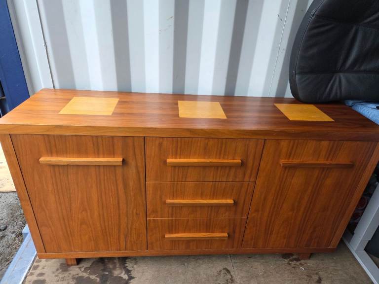 Sideboard 