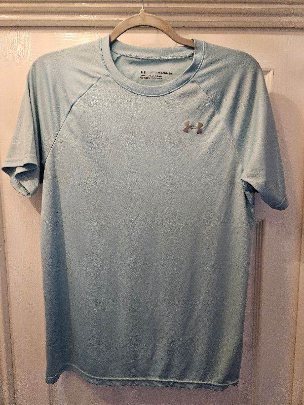 Under armour top