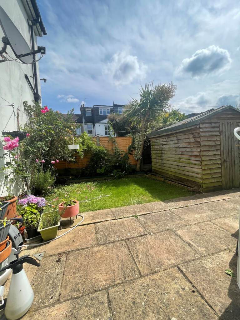 STUNNING 1 BEDROOM GARDEN APARTMENT IN E17! CALL NOW TO VIEW