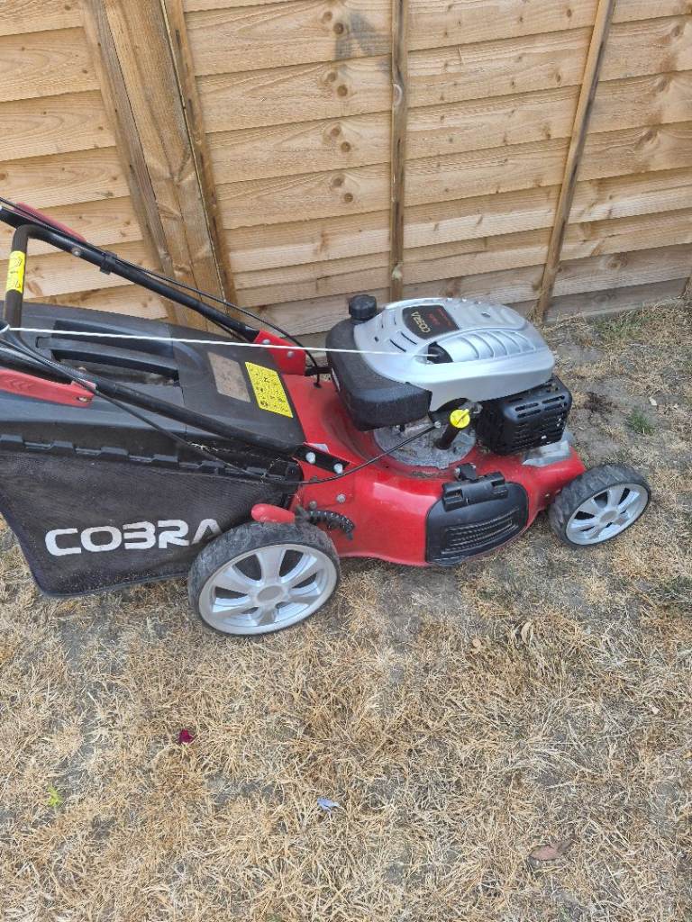 Cobra Petrol Lawn Mower – Red, Good Condition dg 600v 173cc ohv  self drive