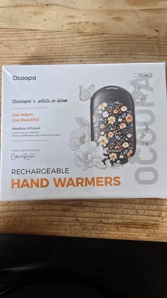Hand warmer