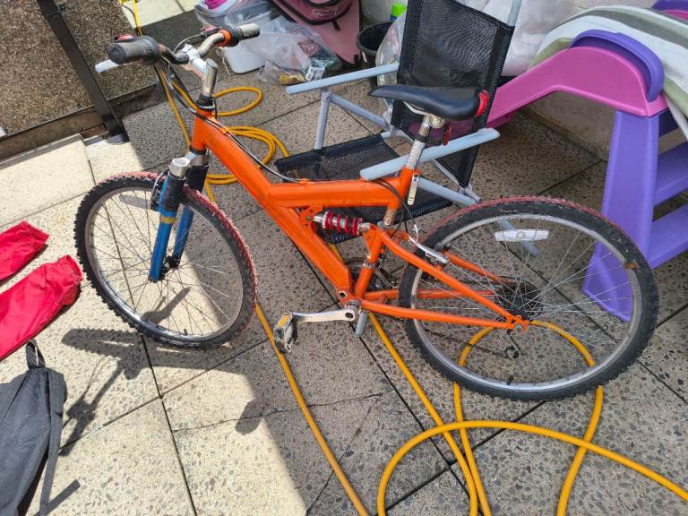 Orange Mountain Bike – Full Suspension