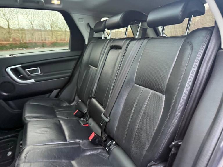 2017 Land Rover Discovery Sport 2.0 TD4 HSE SUV 5dr Diesel Auto 4WD Euro 6 (s/s) (180 ps) ESTATE ...