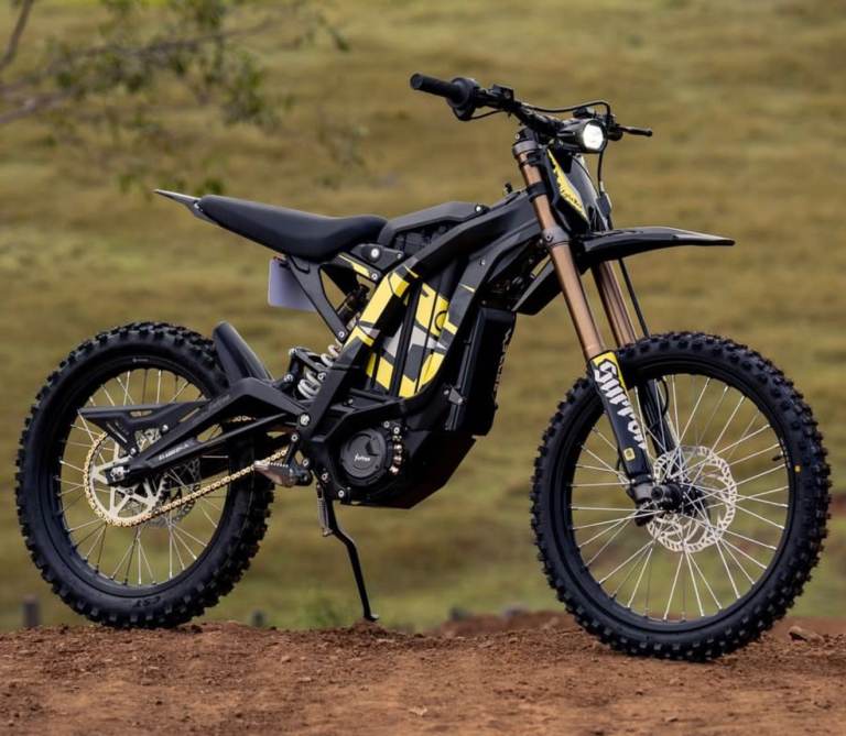 NEW SURRON LBX BLACK. MARCH 31ST. DEPOSIT: 200