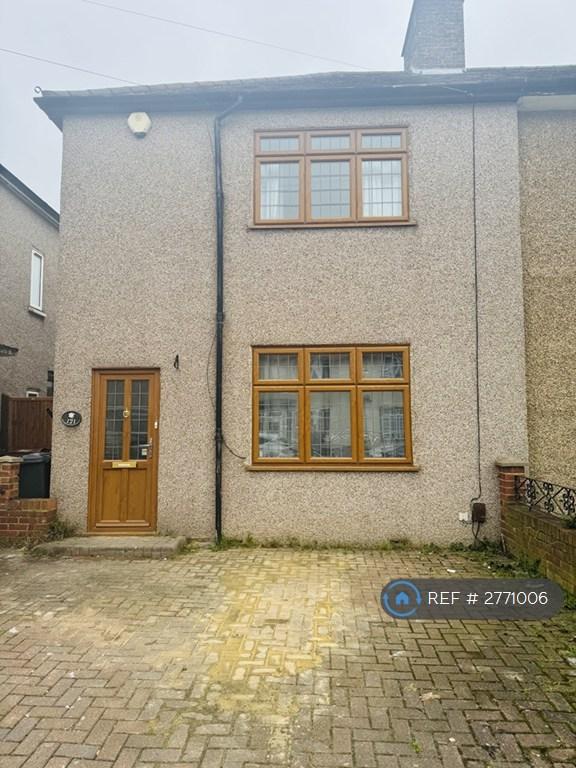 3 bedroom house in Baron Road, Dagenham, RM8 (3 bed) (#2771006)