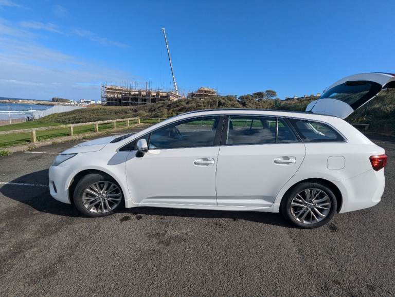Toyota, AVENSIS, Estate, 2016, Manual, 1995 (cc), 5 doors