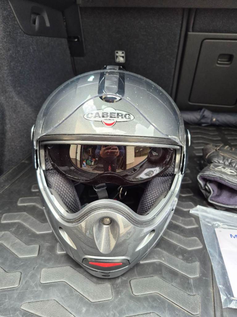 Caberg helmet xl. 