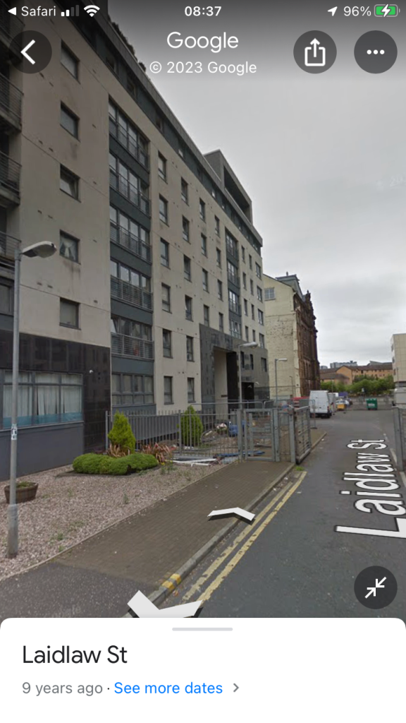 In Wallace st /city centre 2 bedroom & 2 bathrooms flat to let 