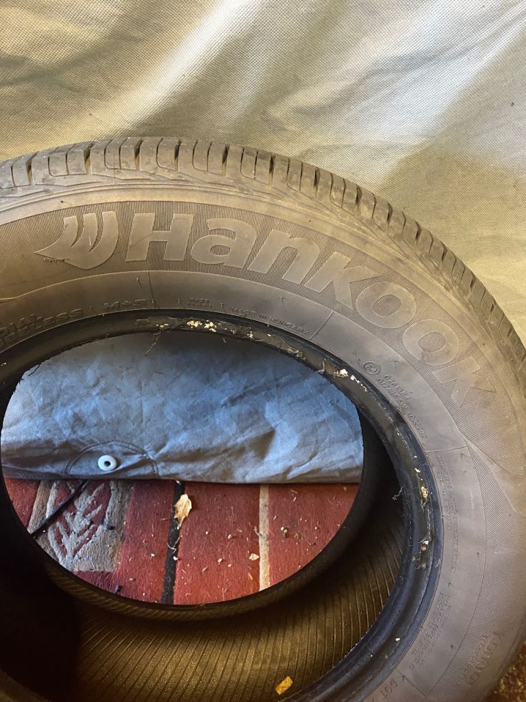 235/60/16 Hankook Tyre