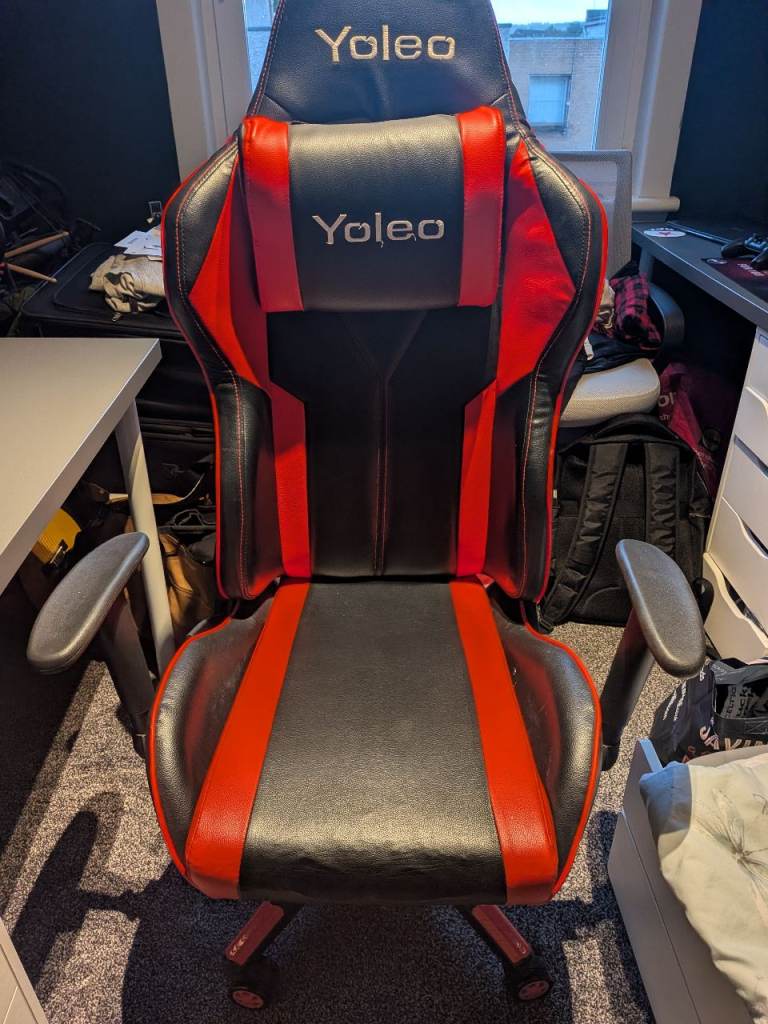 Yoleo Gaming Chair - Black and Red, Good Condition