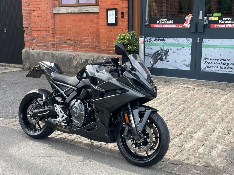 2024 Suzuki GSX8R motorcycle in Black with 1467 miles