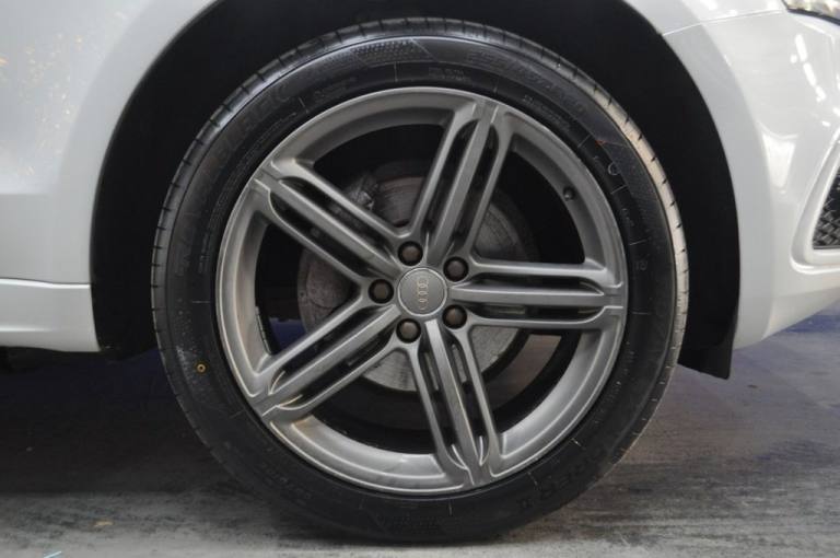 2014 Audi Q5 2.0 TDI S line Plus SUV 5dr Diesel S Tronic quattro Euro 5 (s/s) (177 ps) ESTATE Die...