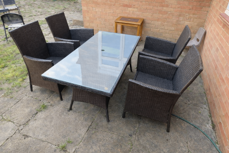 Rattan garden furniture for £115