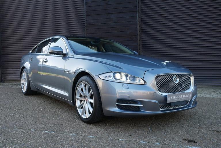  Jaguar XJ V8 Premium Luxury Saloon Petrol Automatic