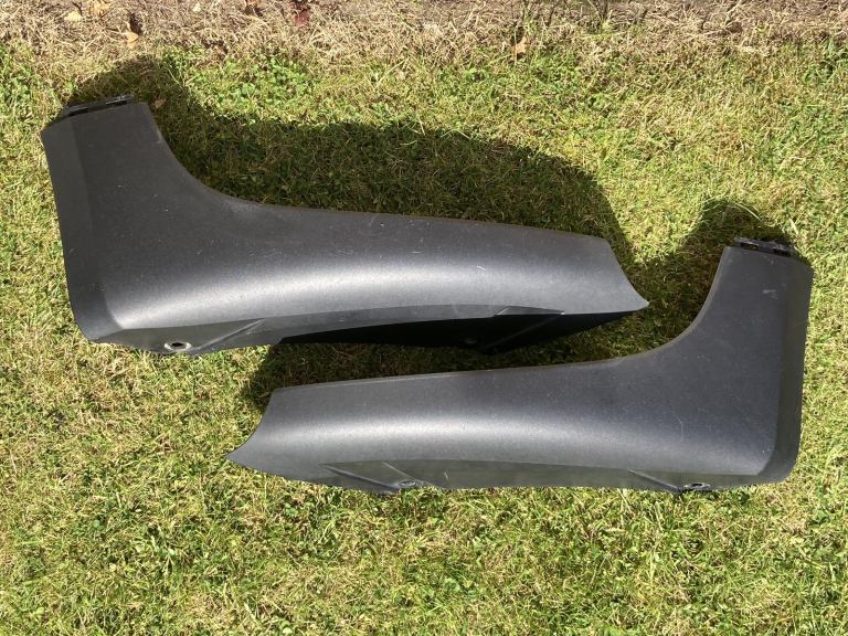 Mini F55 F56 F57 JCW left and right Black band spoiler oem