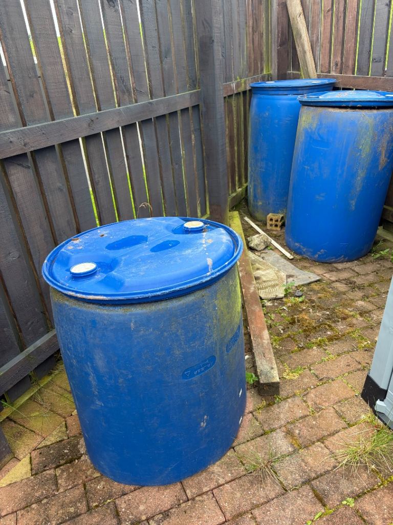 Large Blue Plastic Water Barrels for Rainwater Collection