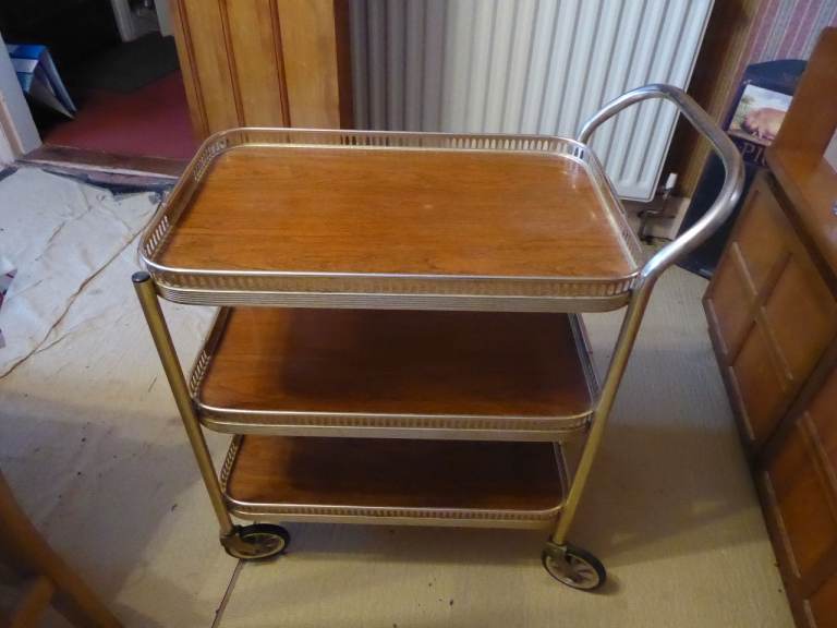 Vintage 3-tier Tea trolley/drinks trolley