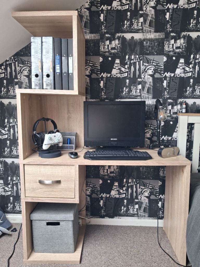 Computer/ Gaming Desk