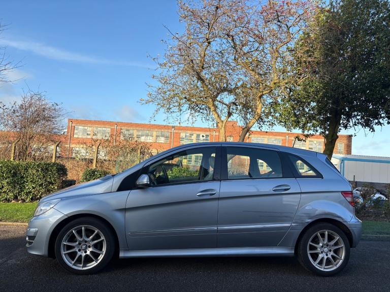 2008 Mercedes-Benz B Class B200 CDI SPORT 5DR CVT AUTO **£2845 SPEC EXTRAS WHEN NEW **AUTOMATIC M...