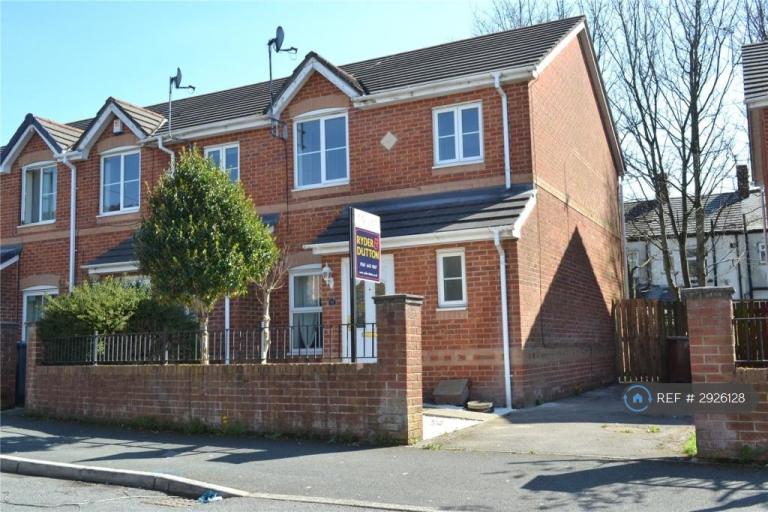 3 bedroom house in Nepaul Road, Manchester, M9 (3 bed) (#2926128)