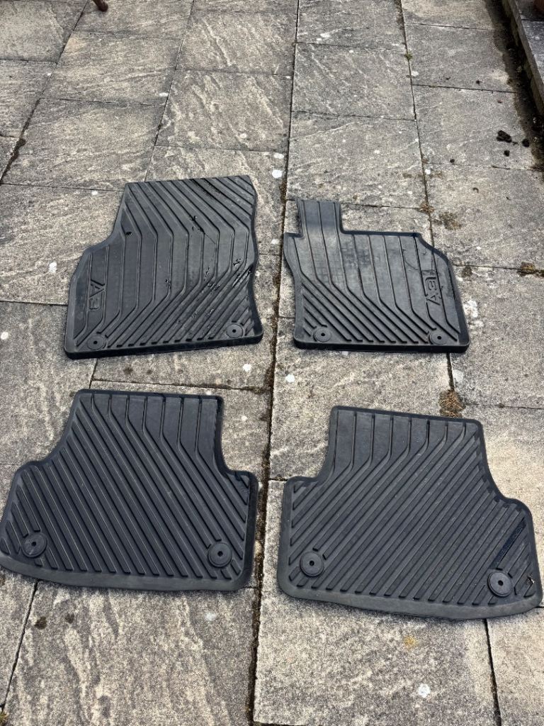 Audi A3/S3 Sportback genuine rubber mats